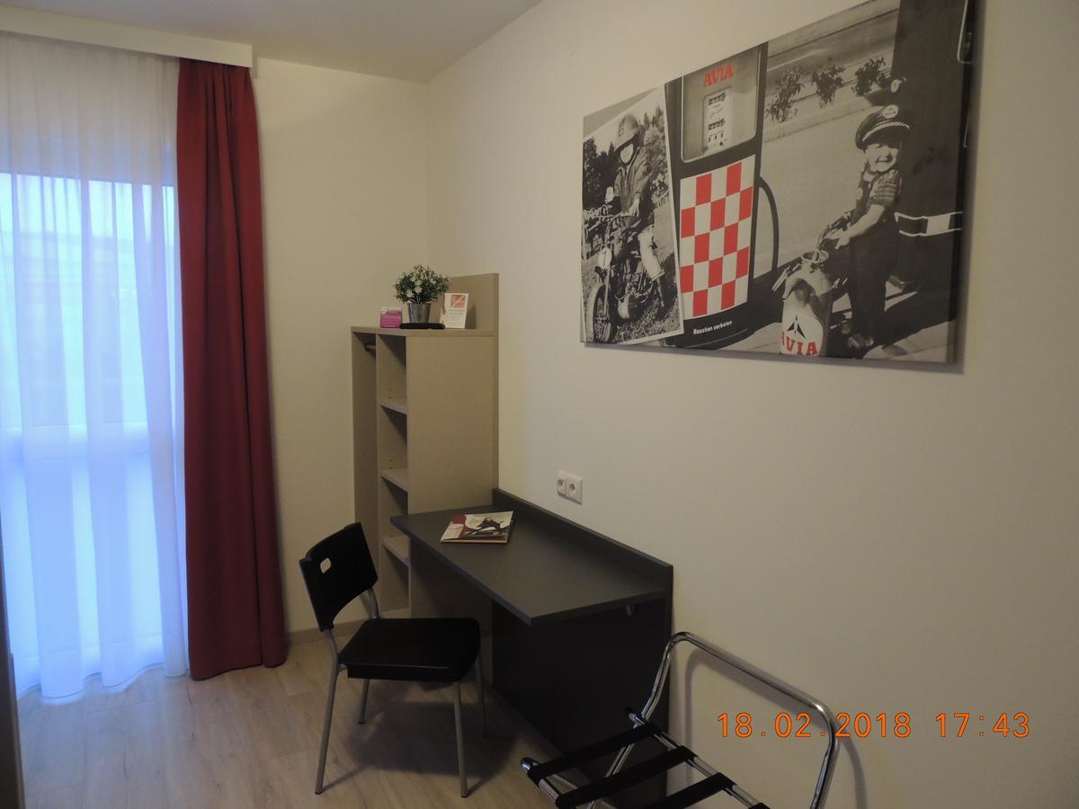 קורנויבורג Avia Motel Bisamberg מראה חיצוני תמונה