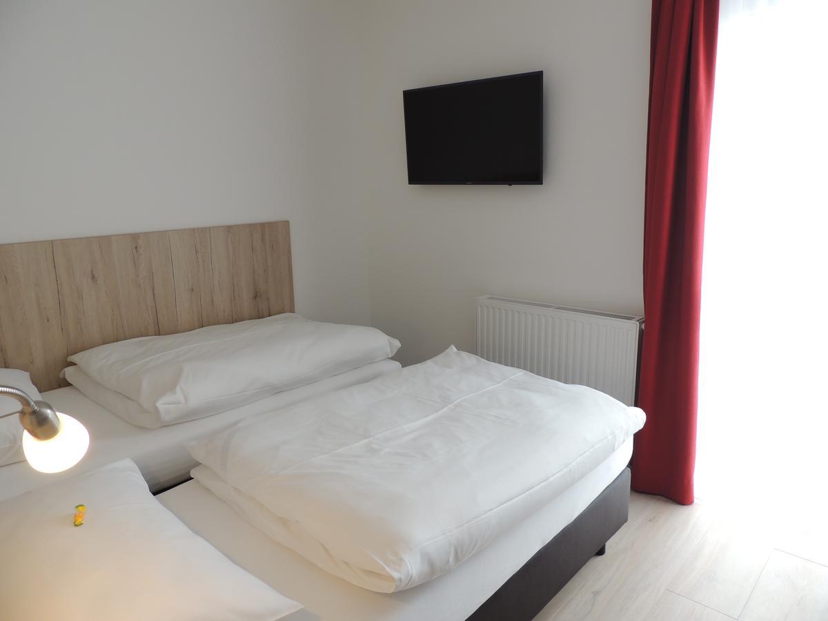 קורנויבורג Avia Motel Bisamberg מראה חיצוני תמונה